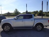 NISSAN NP300