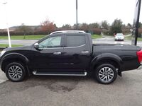 NISSAN NP300