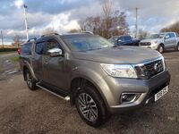 NISSAN NAVARA