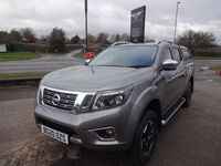 NISSAN NAVARA